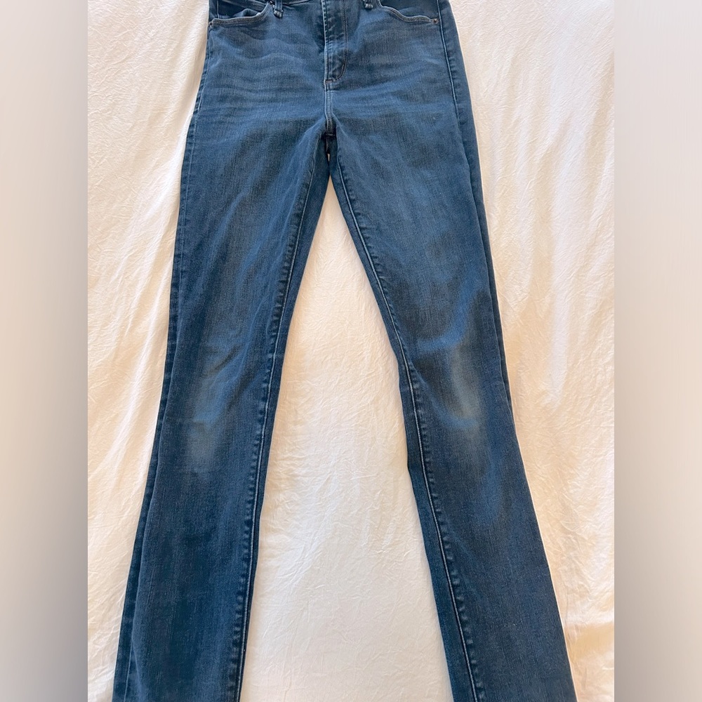 Abercrombie & Fitch Super Skinny High Rise women’s jeans size 0. Dark wash